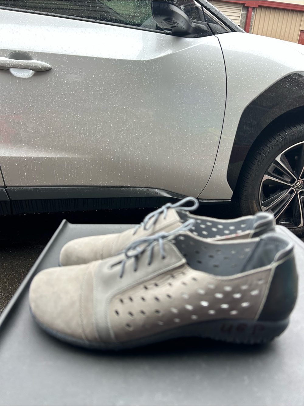 Naot Lalo Sneakers Oxfords Gray Perforated Leather dress shoes Size 41/10US
